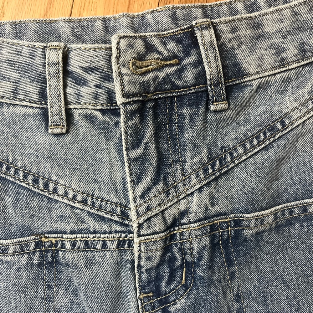 Commense small acid wash jeans 4 pockets 100% cotton zipper front NWT
